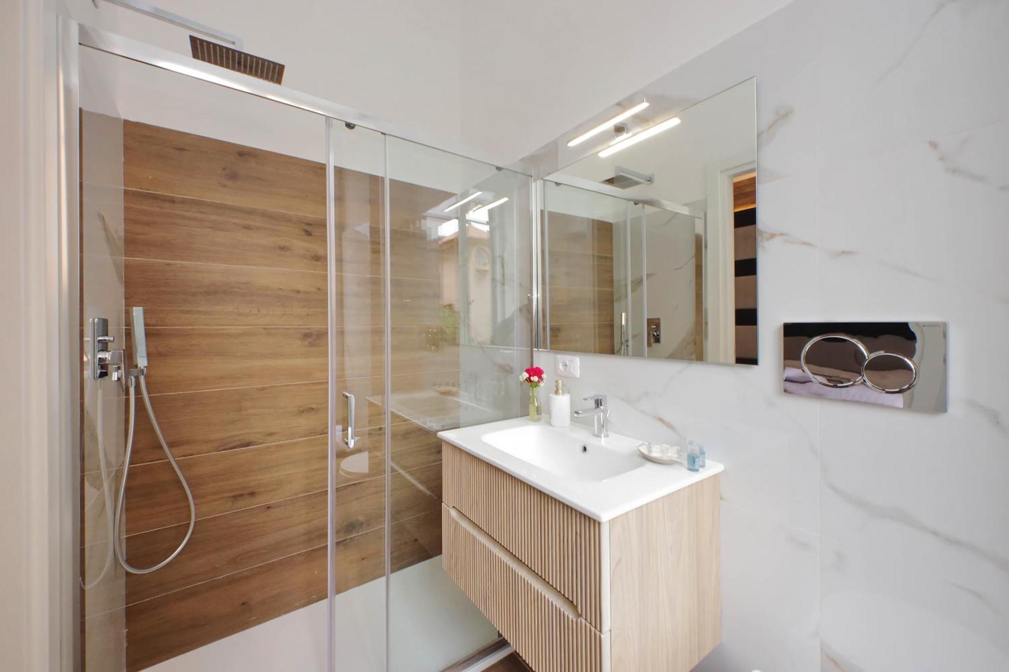 Superior Apartment,1546819075:JPEG